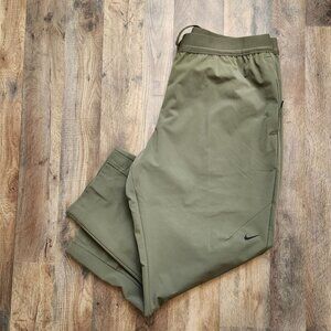 Nike A.P.S. Men's Dri-FIT Woven Versatile Pants FN3014-010 Black Size 2XL